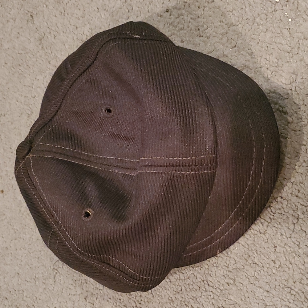 Woman's black hat